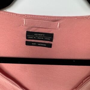 AllSaints Salmon V-Neck T-Shirt – Men’s Medium